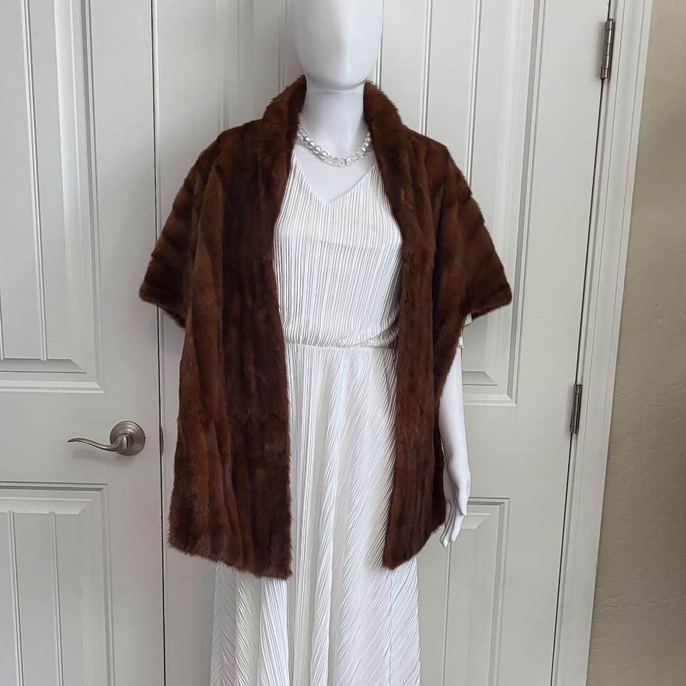 Siberian Fur Stoye Hong Kong Vintage Several Different Styles Cape Fits Most